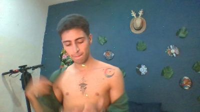 Laionelpenebig live cam on Cam4