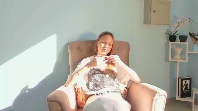 LakeeshaDeyoe live cam on Cam4