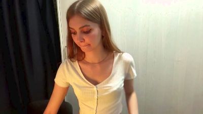 LakeshaBanana live cam on Cam4