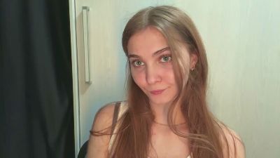 LakeshaBanana live cam on Cam4