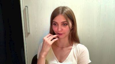 LakeshaBanana live cam on Cam4