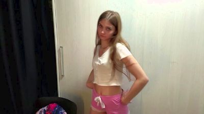 LakeshaBanana live cam on Cam4