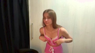 LakeshaBanana live cam on Cam4