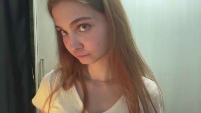 LakeshaBanana live cam on Cam4