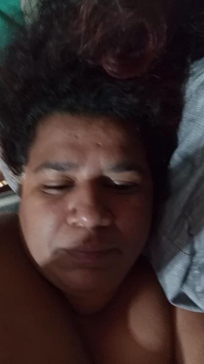Lamamadora18 live cam on Cam4