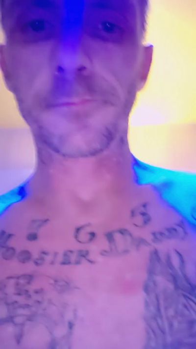 Lambe_ez live cam on Cam4