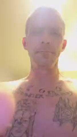 Lambe_ez live cam on Cam4