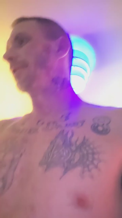Lambe_ez live cam on Cam4