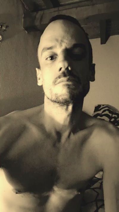 Laminate36 live cam on Cam4