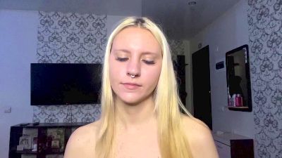 LanaMetellus live cam on Cam4