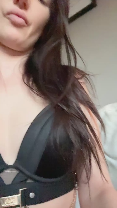 Lana_Luxe live cam on Cam4