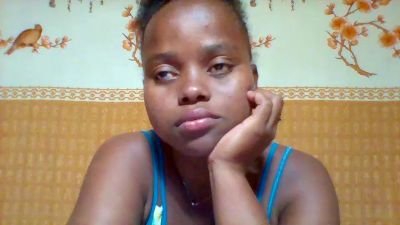Landy live cam on Cam4