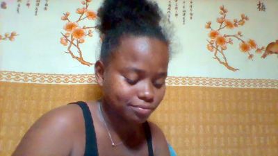 Landy live cam on Cam4