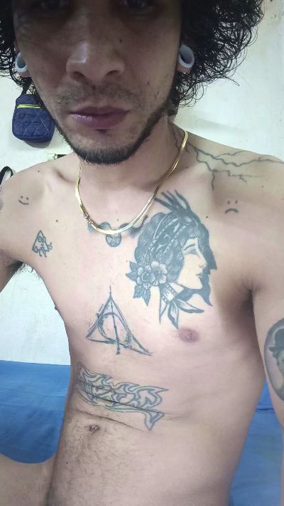 Lao10hot live cam on Cam4