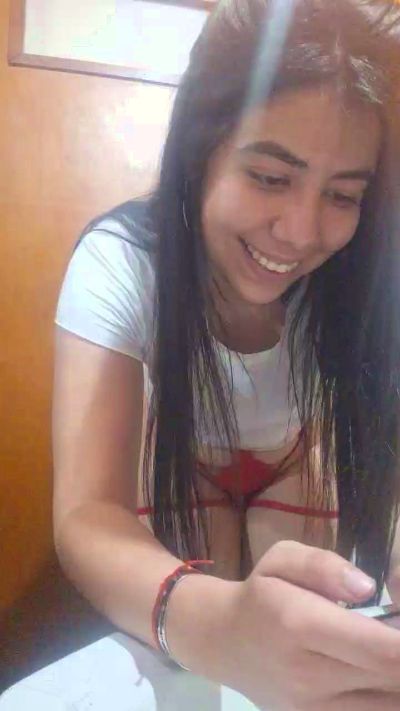 Lapatrona1889 live cam on Cam4