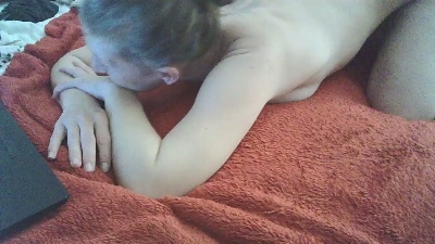 Lapetitesoumis Live Cam on Cam4