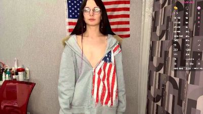 LaraHerb live cam on Cam4