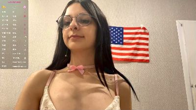 LaraHerb live cam on Cam4