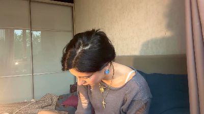 LaraeNeemann live cam on Cam4