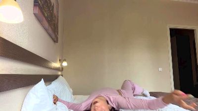 LaraeNeemann live cam on Cam4