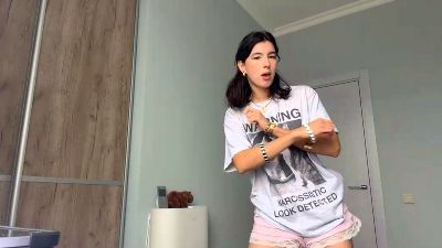 LaraeNeemann live cam on Cam4