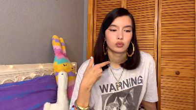 LaraeNeemann live cam on Cam4