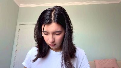 LaraeNeemann live cam on Cam4