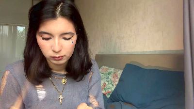 LaraeNeemann live cam on Cam4