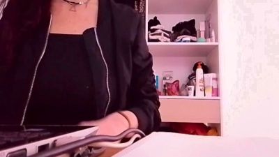 Larafoxok live cam on Cam4