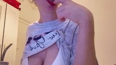 Larafoxok live cam on Cam4