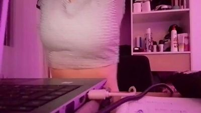 Larafoxok live cam on Cam4