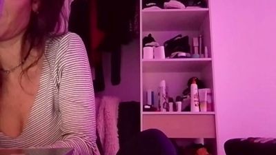 Larafoxok live cam on Cam4