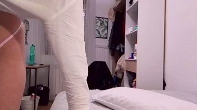 Larafoxok live cam on Cam4