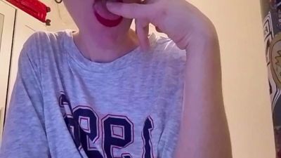 Larafoxok live cam on Cam4