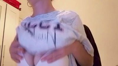 Larafoxok live cam on Cam4