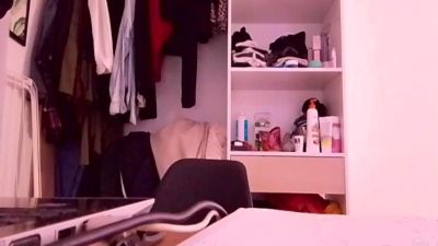 Larafoxok live cam on Cam4