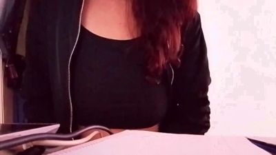 Larafoxok live cam on Cam4