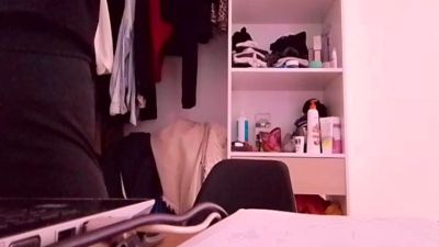 Larafoxok live cam on Cam4