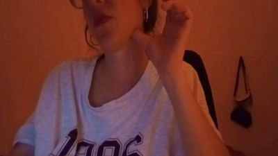 Larafoxok live cam on Cam4