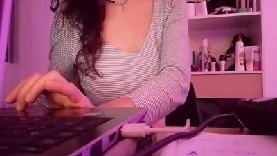 Larafoxok live cam on Cam4