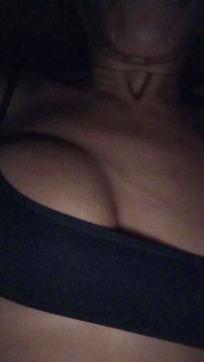 LaralallA live cam on Cam4