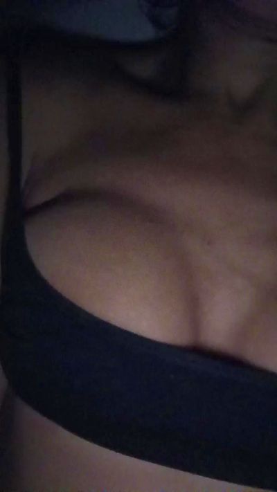 LaralallA live cam on Cam4