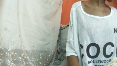 Laralapute live cam on Cam4