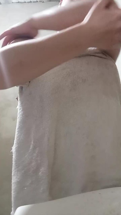 Laravazquzz live cam on Cam4