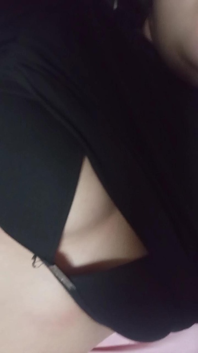 Laravazquzz live cam on Cam4