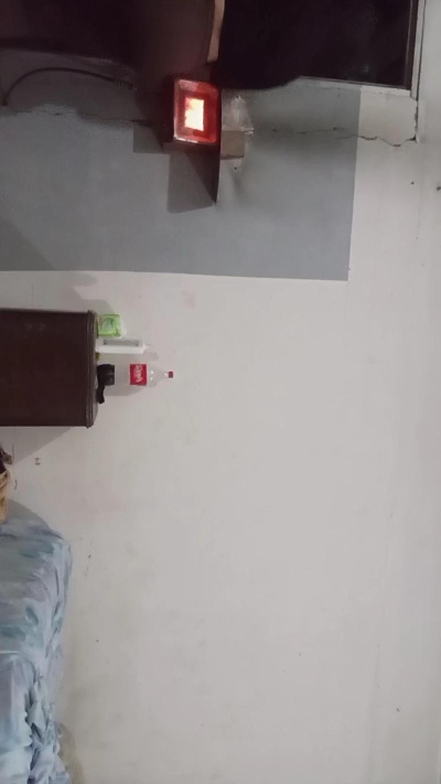 Laravazquzz live cam on Cam4