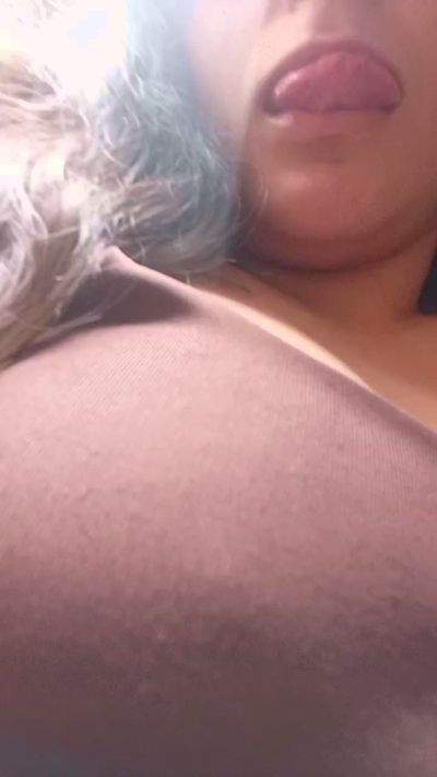Laravazquzz live cam on Cam4