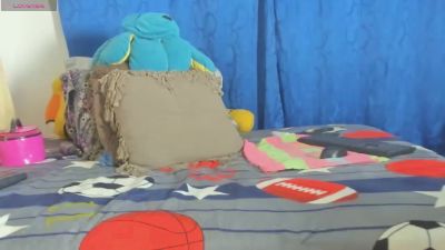 Laravela1 live cam on Cam4