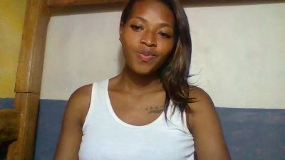Laris_chou live cam on Cam4