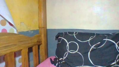 Laris_chou live cam on Cam4